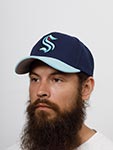 Бейсболка MITCHELL NESS арт. HP7974-SKRNAVY Seattle Kraken NHL (темно-синий / голубой)